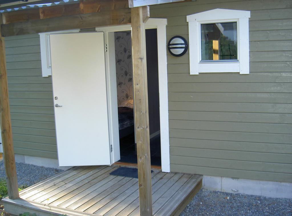 Elvis Lodge *